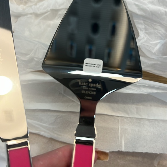 Kate Spade Lenox Juno Drive- 2 piece dessert set pink & red NIB - Picture 10 of 10